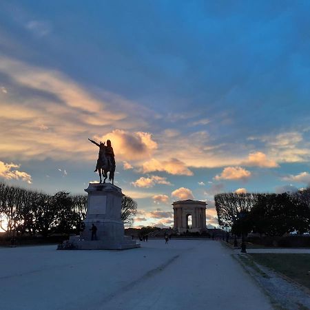 Un Oasis Au Coeur De La Vieille Ville, Classe 4 Etoiles Montpellier Exteriér fotografie