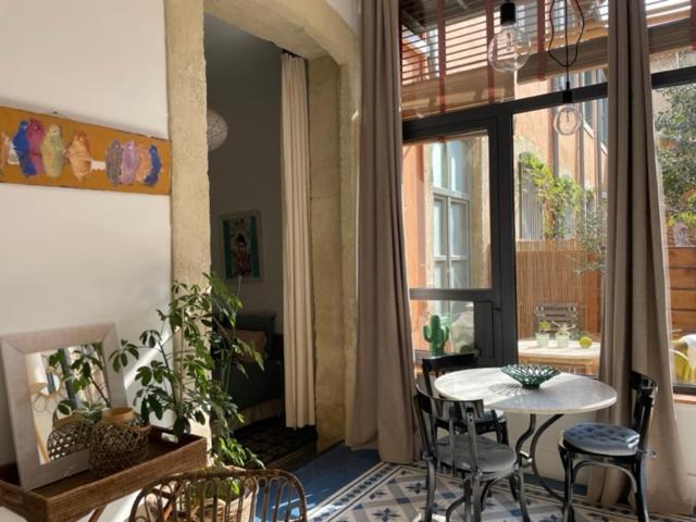 Un Oasis Au Coeur De La Vieille Ville, Classe 4 Etoiles Montpellier Exteriér fotografie